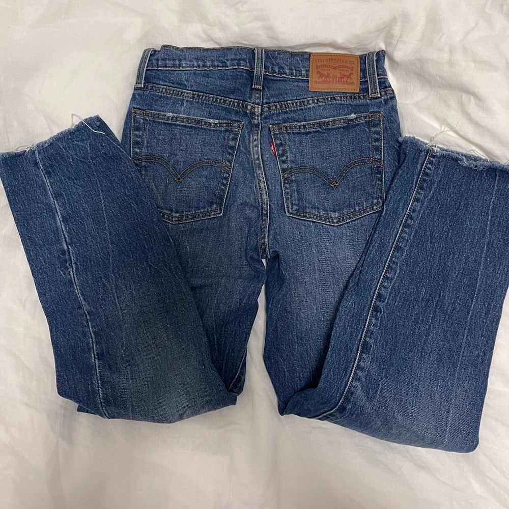 Levi’s Wedgie Jeans - Picture 2 of 3